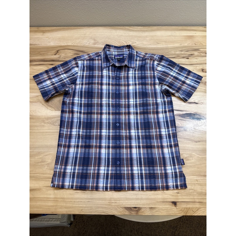Patagonia Button Down Plaid Short Sleeve Shirt Outdoor Organic Men's size Medium